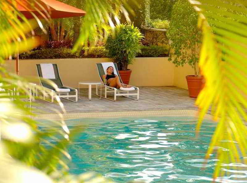 힐튼 브리즈번 시설 사진 Pool at the Royal Palm Beach Hotel